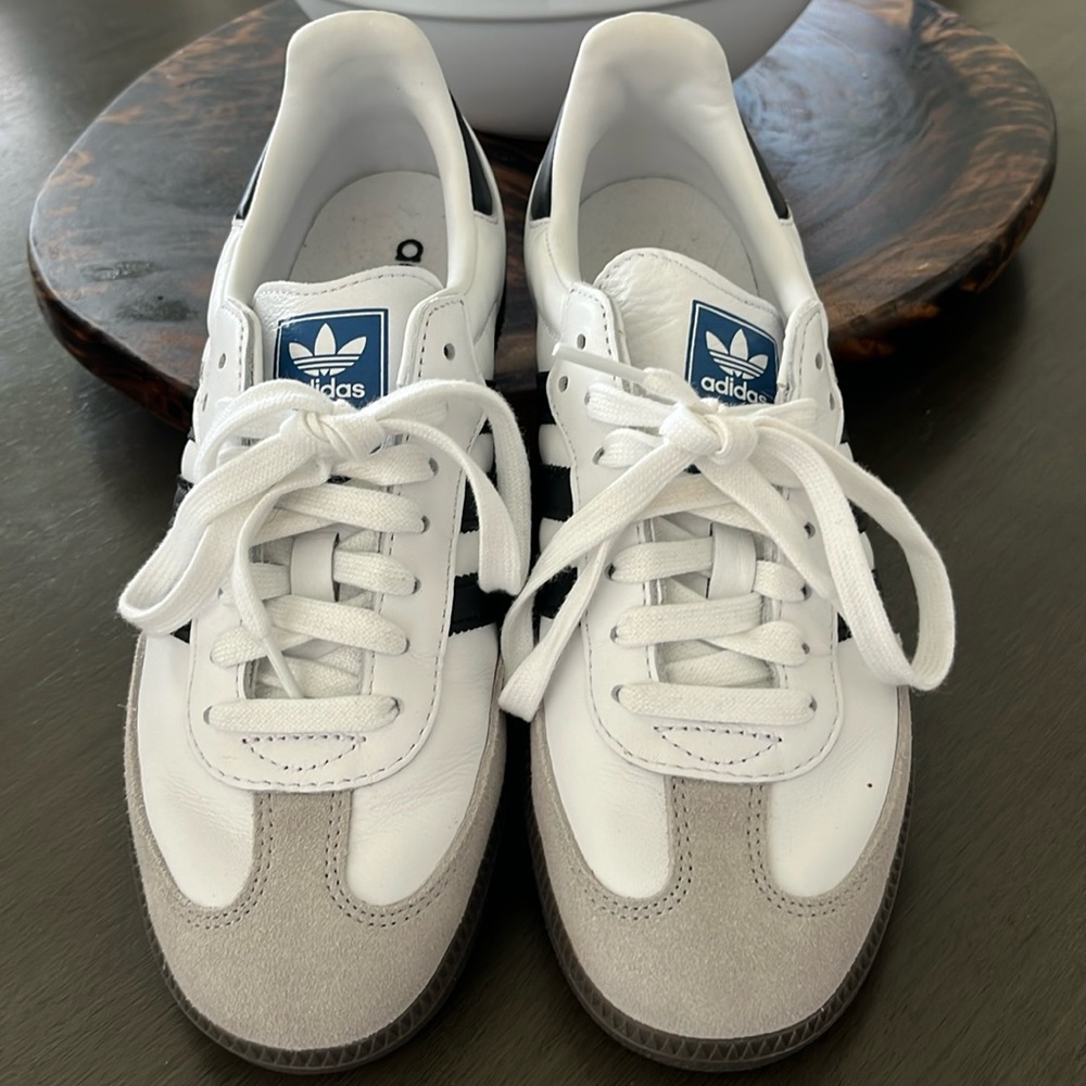 Adias Samba Sneakers